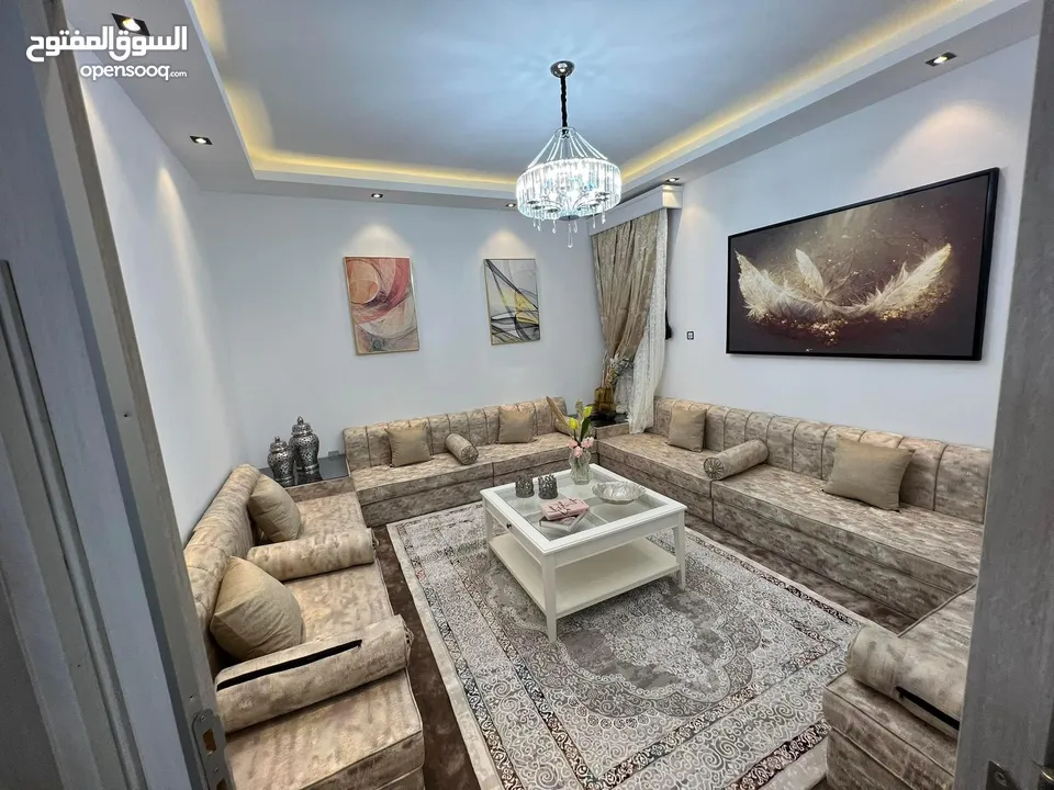 شقة لبيع في طابلينو  بنغازي Vib  نقصه ‏عروسة بس