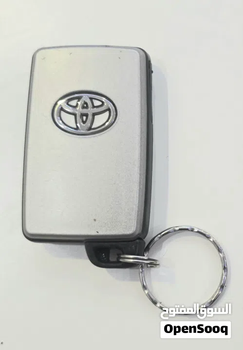 للبيع مفتاح ريموت كنترول  رافور أصلي موديل 2009 وأفالون موديل 2006