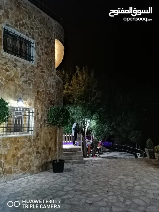 شاليه بسعر مغري لاستثمار  مطل ومرتفع  اطلاله وروعه من الجمال ومناظر خرافيه اقرا ا التفاصيل جيدا