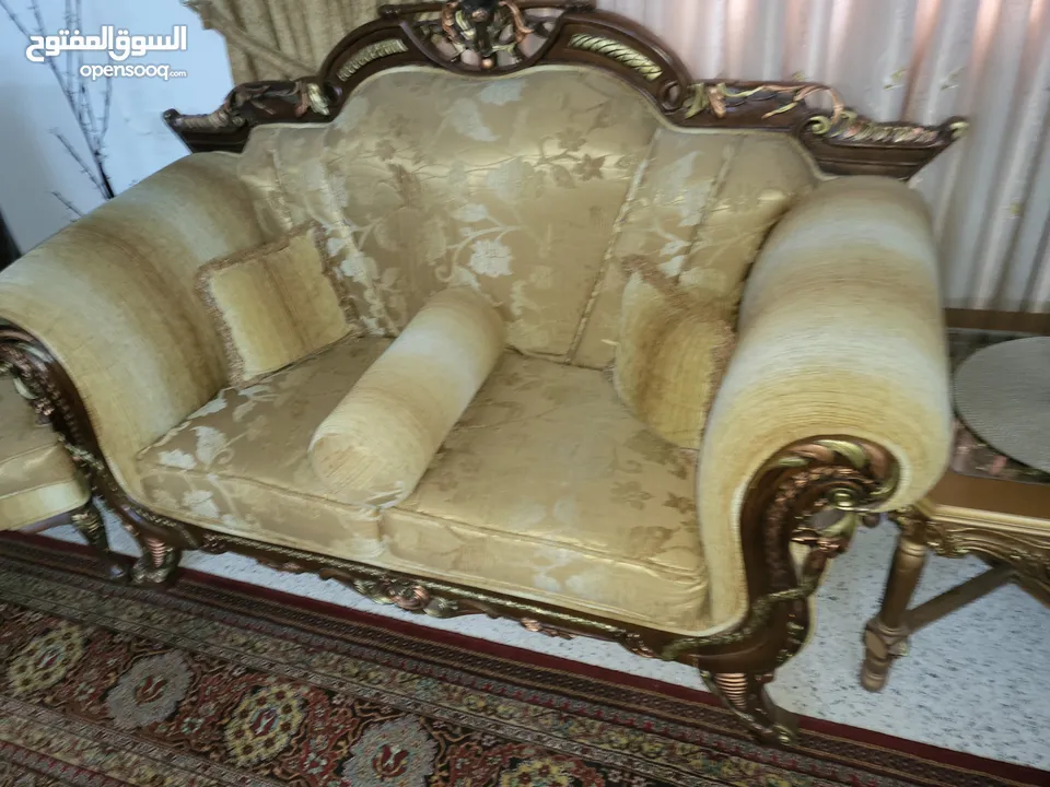 طقم كنب ضيوف مستعمل بحالة الجديد