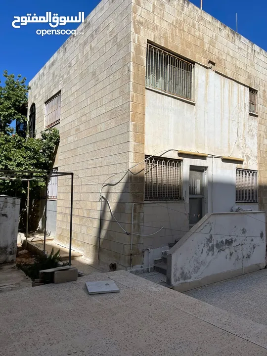 فيلا للبيع في ارقى مناطق عبدون من المالك مباشرة