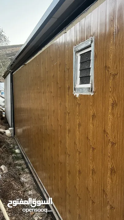كرفان كوخ لون خشبي بحالة ممتازة