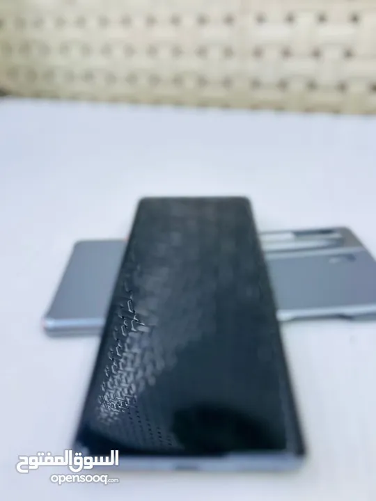 كامون 40 برو استعمال يومين فقط 256 جيجا ارام 12+12بصلاة عنبي ماشاءالله 5G
