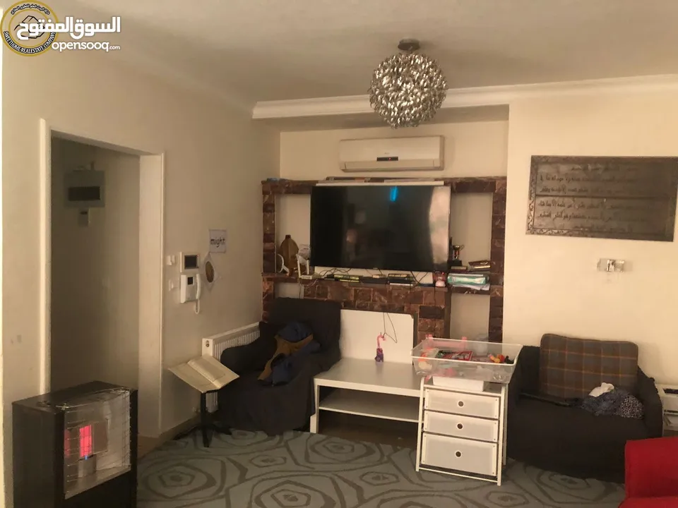 شقة أرضية مفروشة فاخرة للبيع في خلدا 200م مع حديقة وترسات 200م تشطيب سوبر ديلوكس