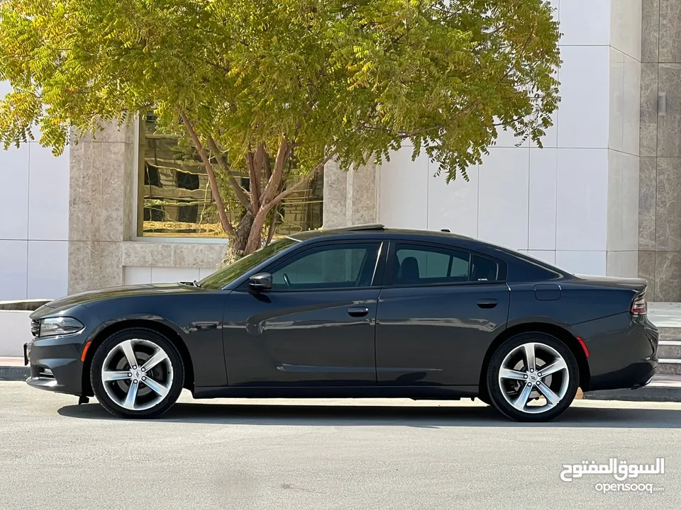 Dodge CHARGER SXT v6 model 2018 FOR SALE