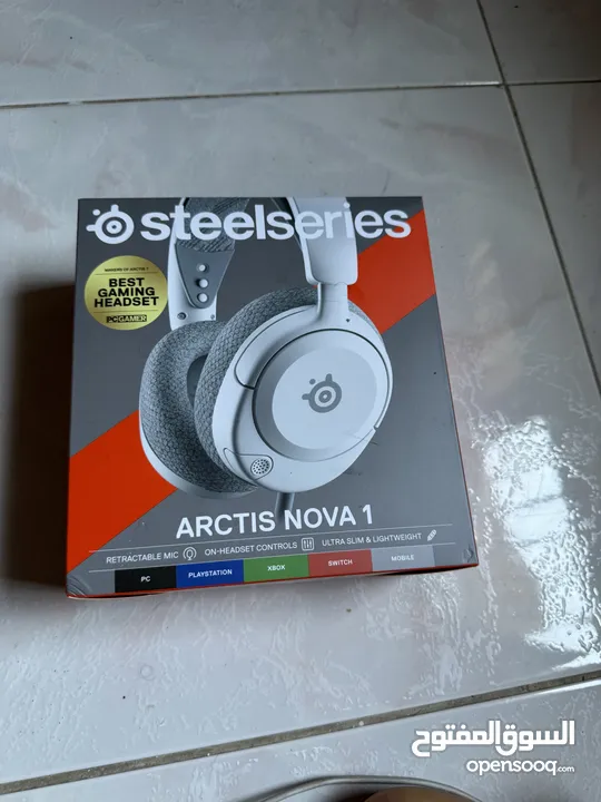 Arctis nova headset