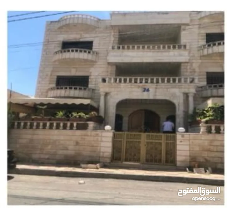 عمارة للبيع كاملة في منطقة الهاشمي الشمالي - قريبة من جميع الخدمات/السعر قابل للتفاوض