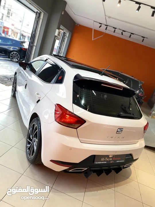 SEAT IBIZA