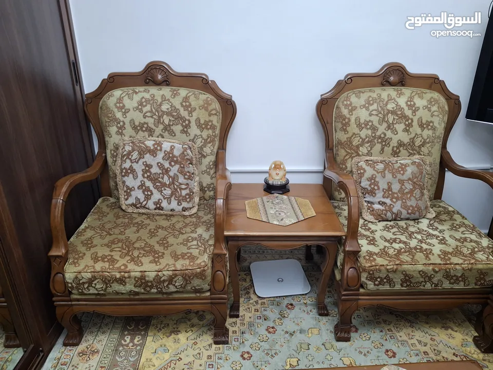 طقم كنب ماليزي للبيع
