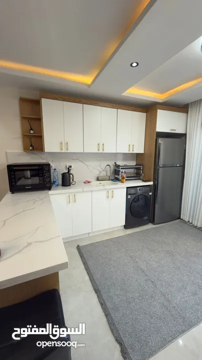 شقة ملوكية مفروشة للإيجار دقيقتين مشي للمنارة ووسط البلد