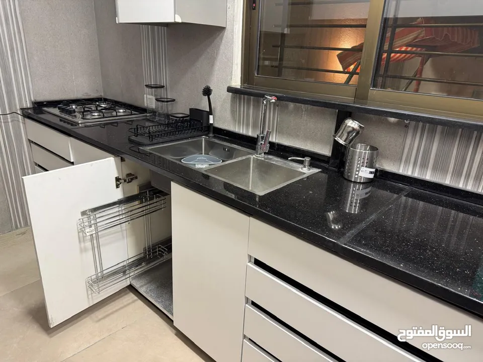 شقة مفروشة فاخرة للإيجار السنوي مباشرة من المالك – أم السماق / خلدا Furnished Luxury apartment