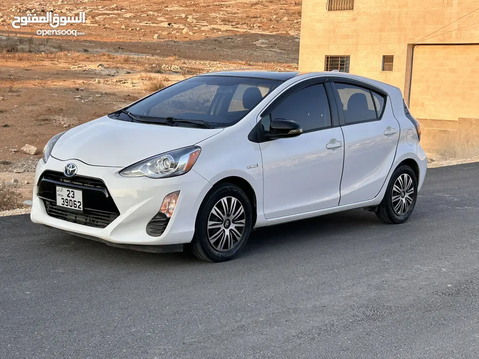 بريوس سي  prius c  2016