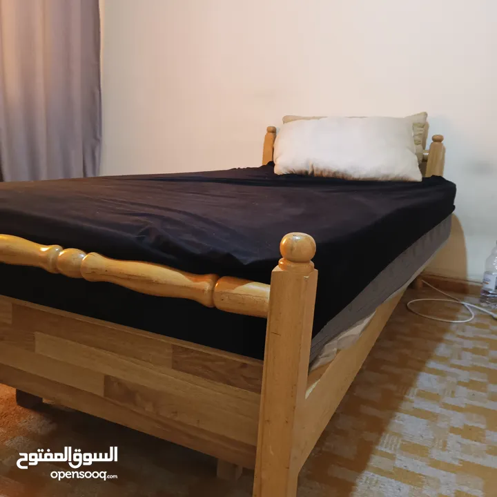 تخت خشب و فرشة تركية زمبركات فولاذ مكفولة 4 سنين و وجه فرشة ومخده و مخدتين
