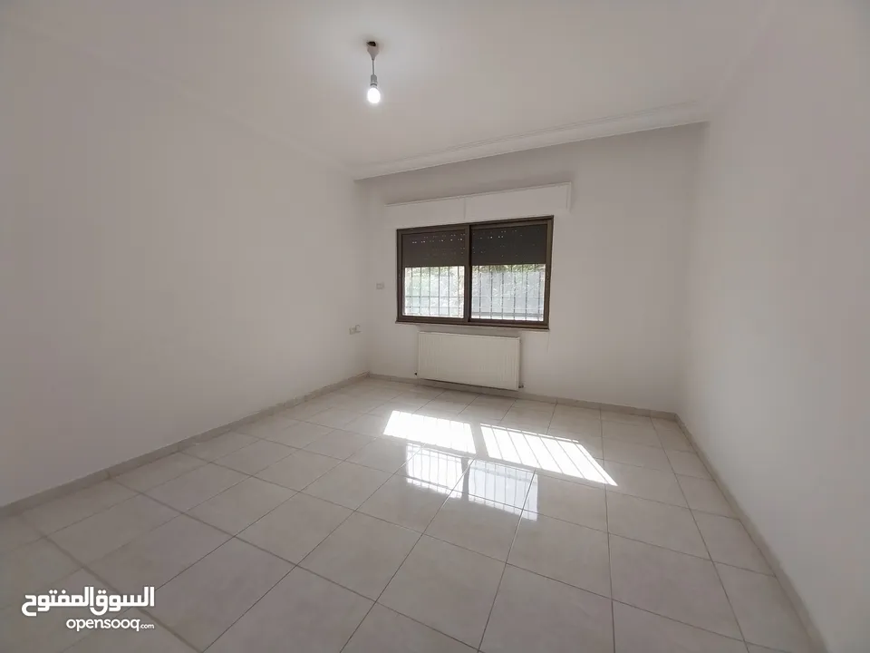 شقة للايجار في عبدون  ( Property 33904 ) سنوي فقط