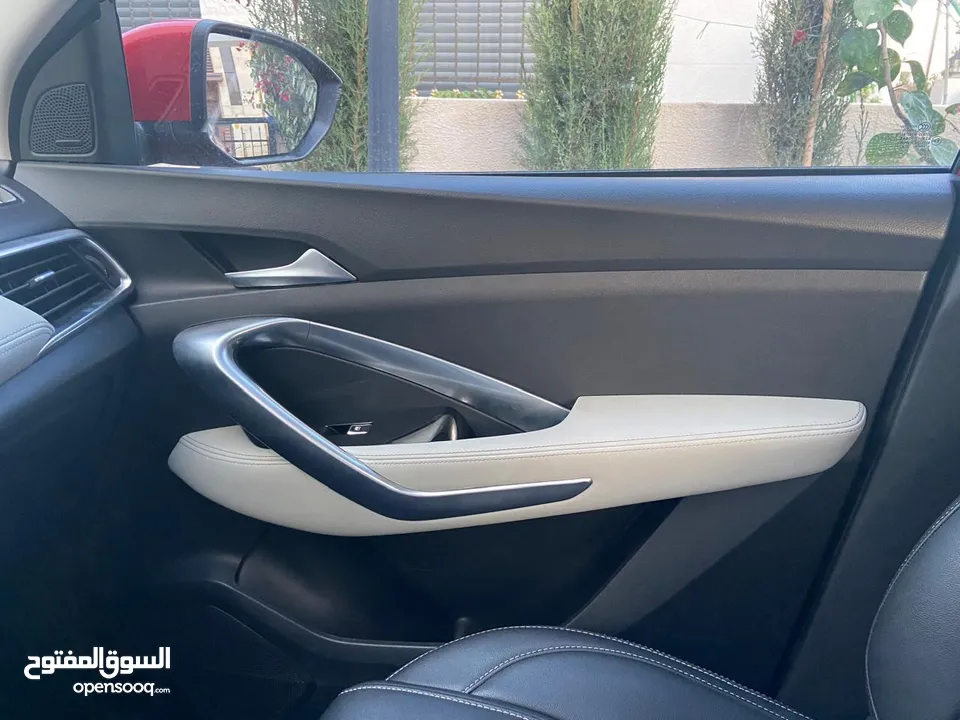 كابتيفا بريميير 2021 اعلى صنف ... بحالة ممتازة ... وارد وكالة ... فحص كامل