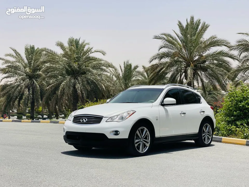 INFINITE QX50. Full option 2015 top clean   Available in bank for 3 years