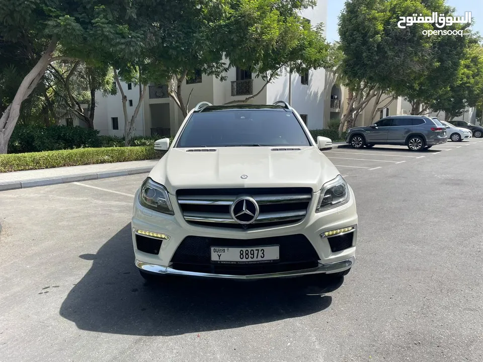 Mercedes GL500 AMG, GCC Spec, Full Option, Full Original Paints, Rear Entertainment