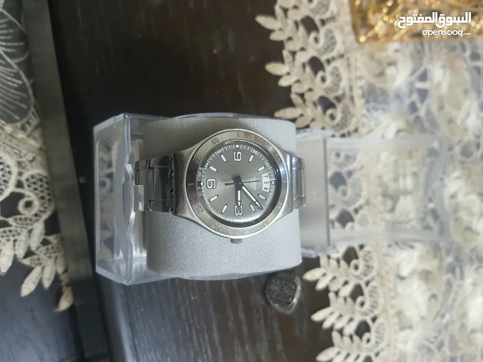 ساعة سواتش مميزة Chronograph