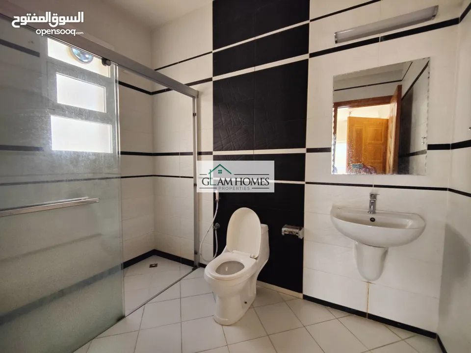 4 Bedrooms Villa for Rent in Al Hail REF:626H