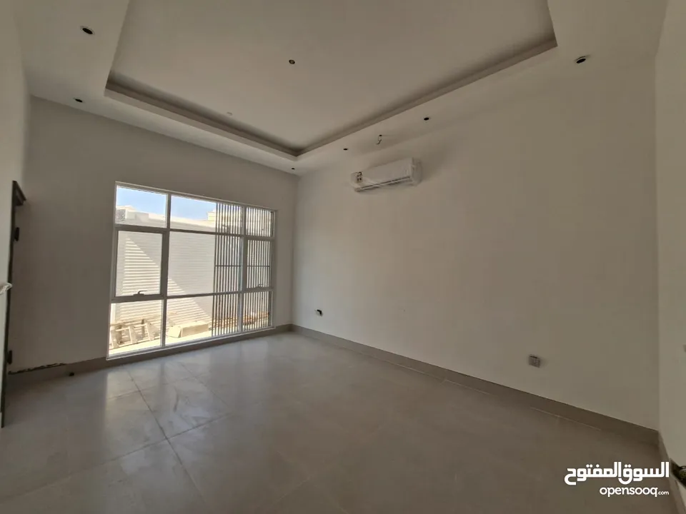 5 + 1 BR Brand New Amazing Villa - for Rent in Bousher