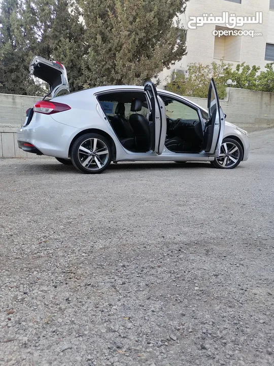 كيا K3 / ماتور 1600 / ديزل / موديل 2017 اصل كوري / فحص نخب / الأكثر طلبا