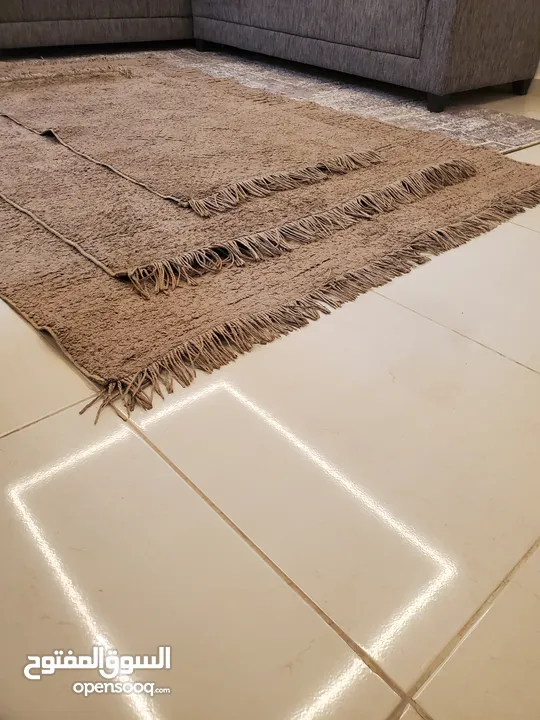طقم سجاد تركي 3 قطع احجام مختلفة استخدام خفيف اصلي لون بيج اجمل لون  واجمل نقشة التركي سعر حررق