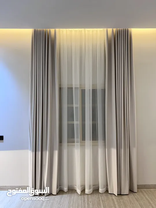 Customizing curtains with delivery.