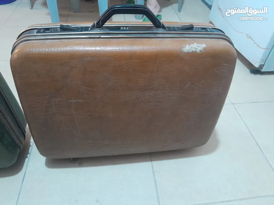 حقائب سفر عدد2للبيع نوع دبلوماسي القديم صنع تايواني اصلي