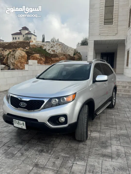 كيا سرينتو للبيع 2011 فل الفل
