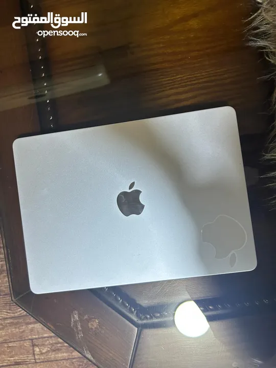 لابتوب macbook air m2 8 رام 512 GB استعمال خفيف شهر فقط  شاريه من ابل كاليفورنيا