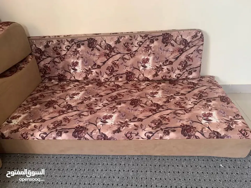 فرش للبيع موجود بأريحا بسعر جيد