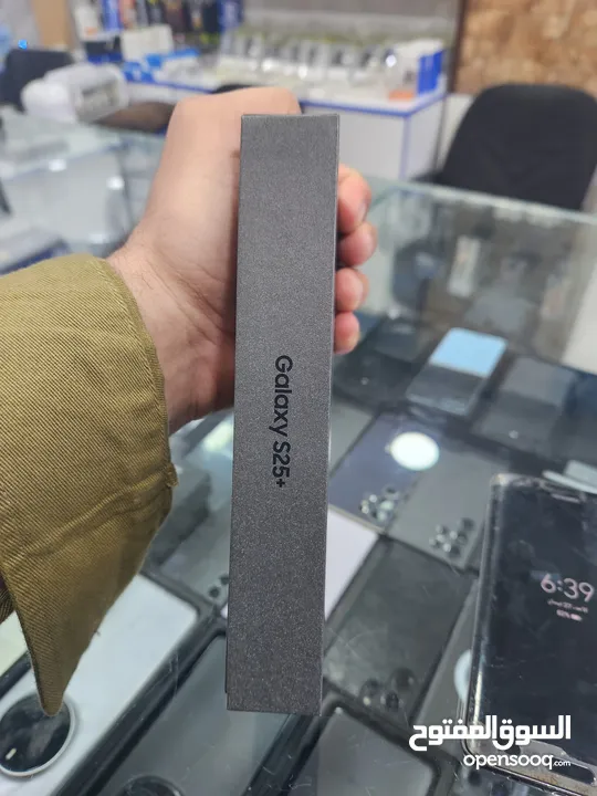 Samsung S25 plus 256GB  جديد  مسكر بسعر مميز