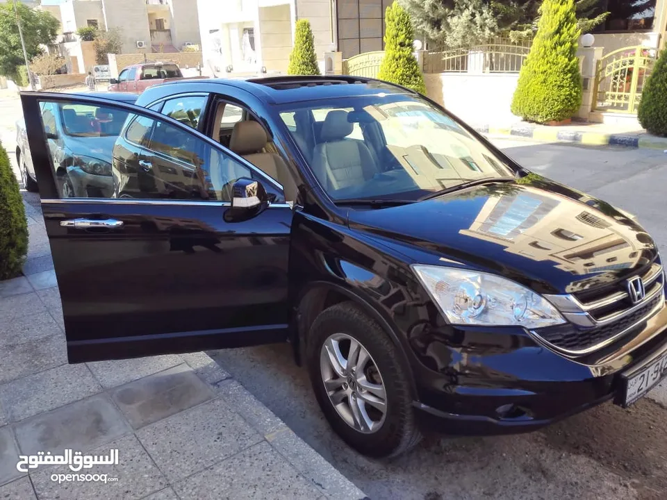 4جيد 2011 Honda cr-v هوندا سي ار في