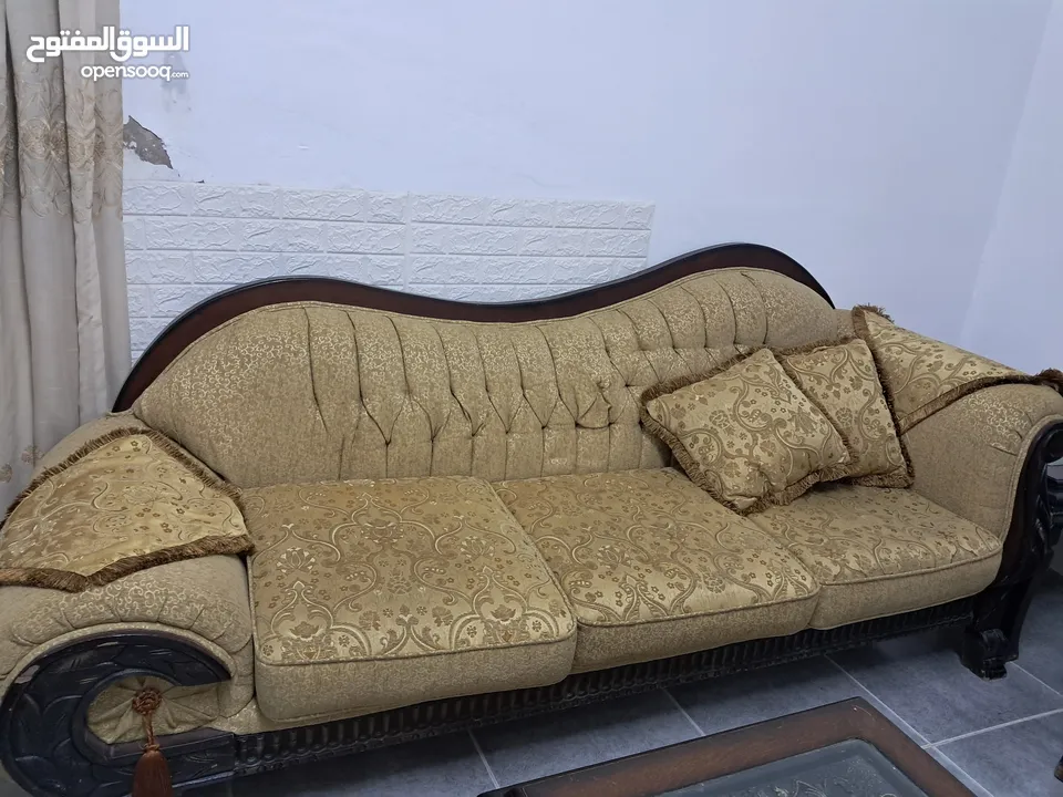 كنب غرفة ضيوف مستعمل