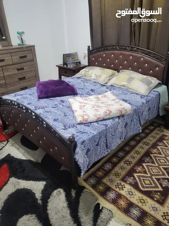 شقتين مفروشات بالكامل في الطيرة دوار نبيل عمرو مباشرة طابق ثاني للبيع دون وسطاء
