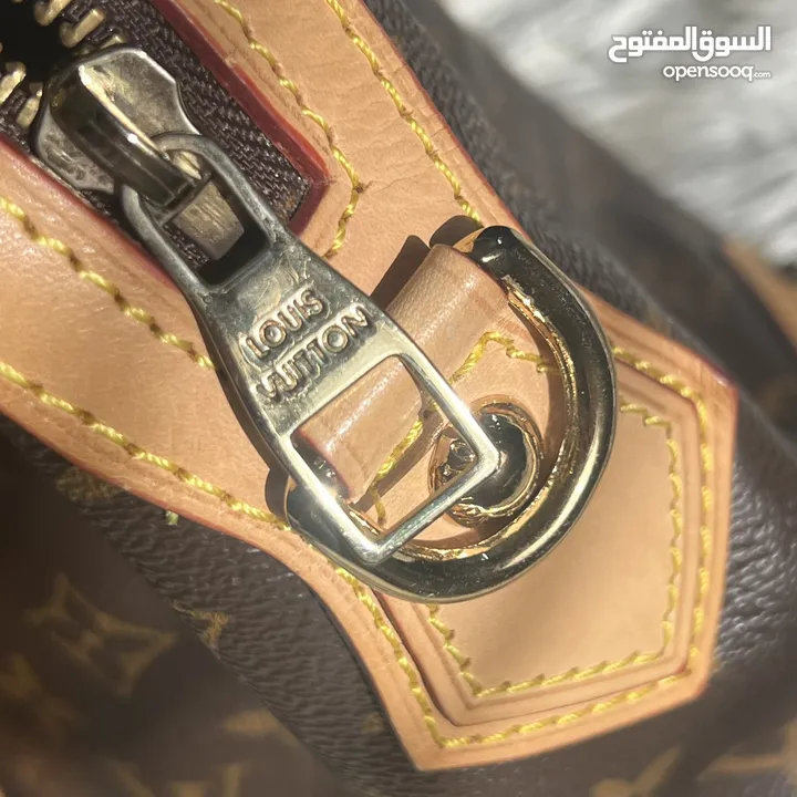 شنته و حقيبه لويس فيتون كوبي ماستر