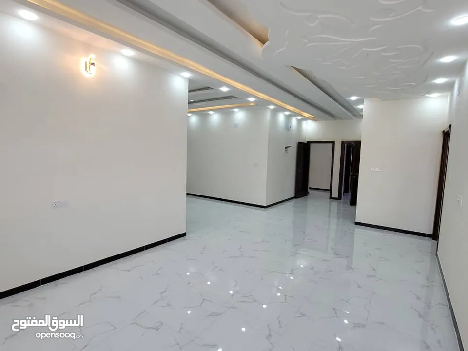 عماره استثماريه للبيع في منطقه بيت بوس