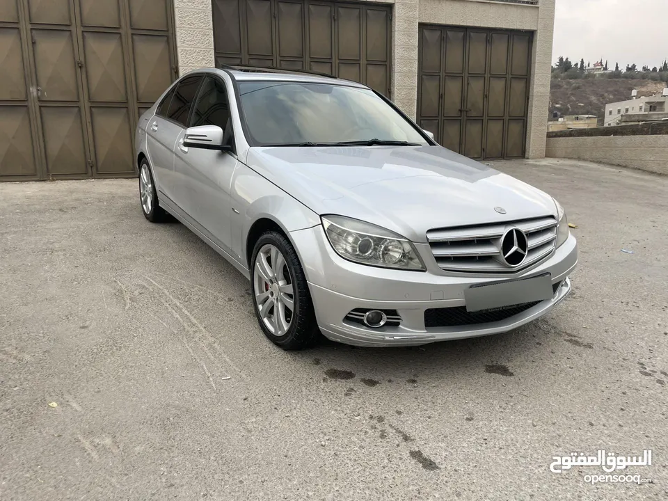 مرسيدسc200/2009w204