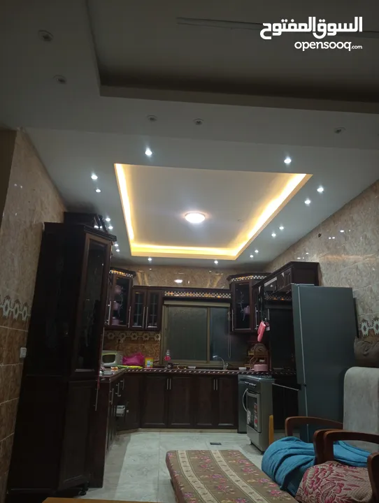 منزل خاص مع حديقة ومدخل