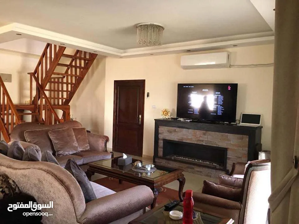 للبيع طابق اخير مع روف دوبلكس