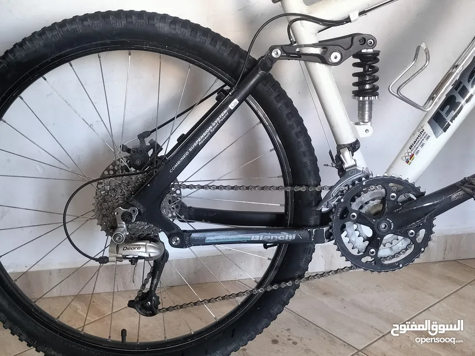 بسكليت من نوع Bianchi caal 8400