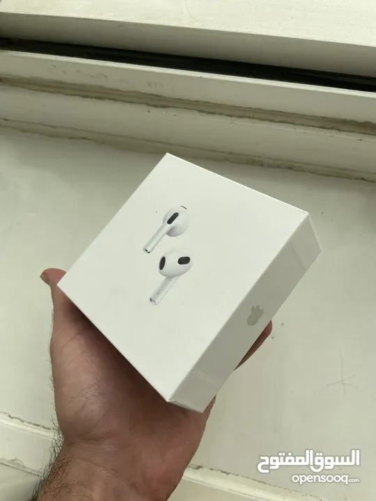 NEW APPLE AIRPODS 3rd generation