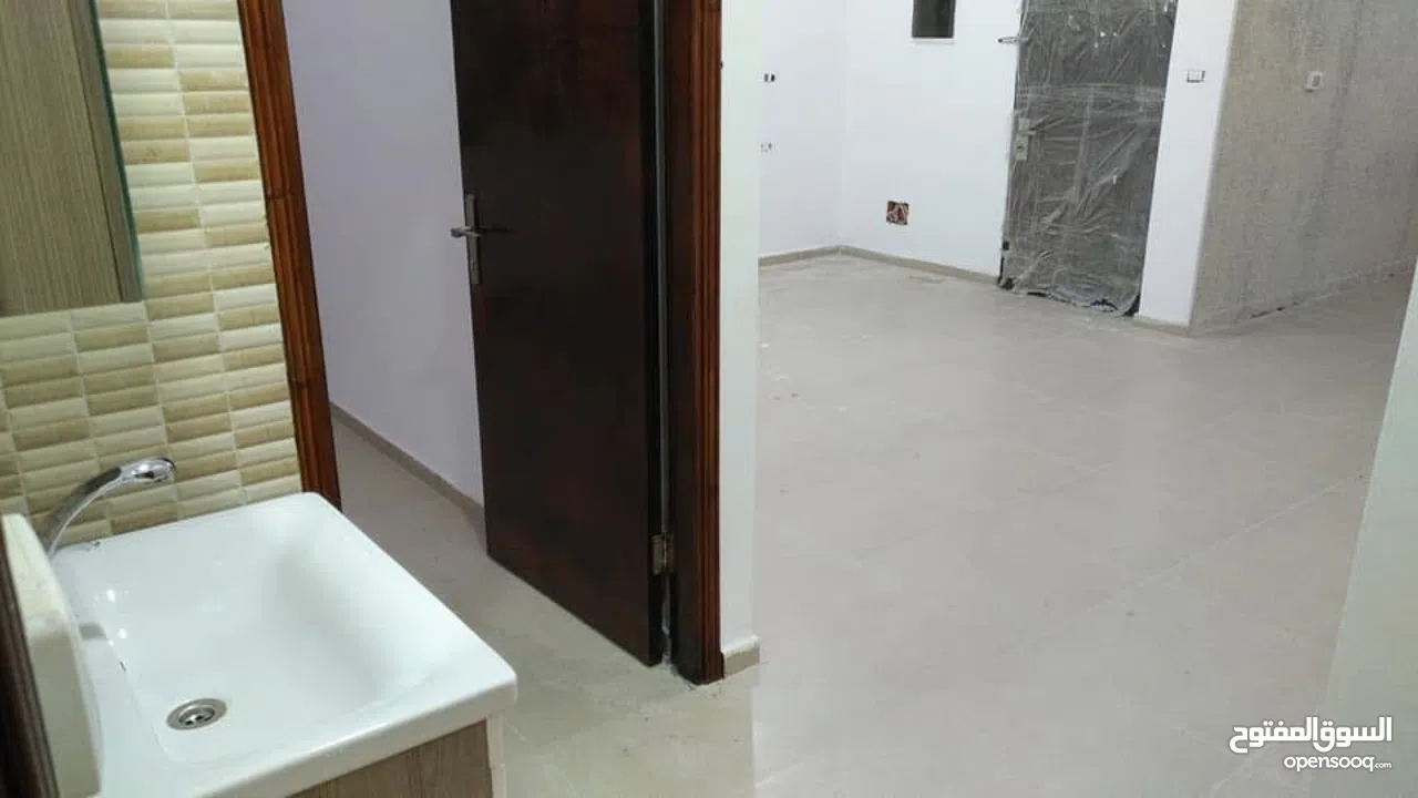 شقة مشطبة حديثا للبيع