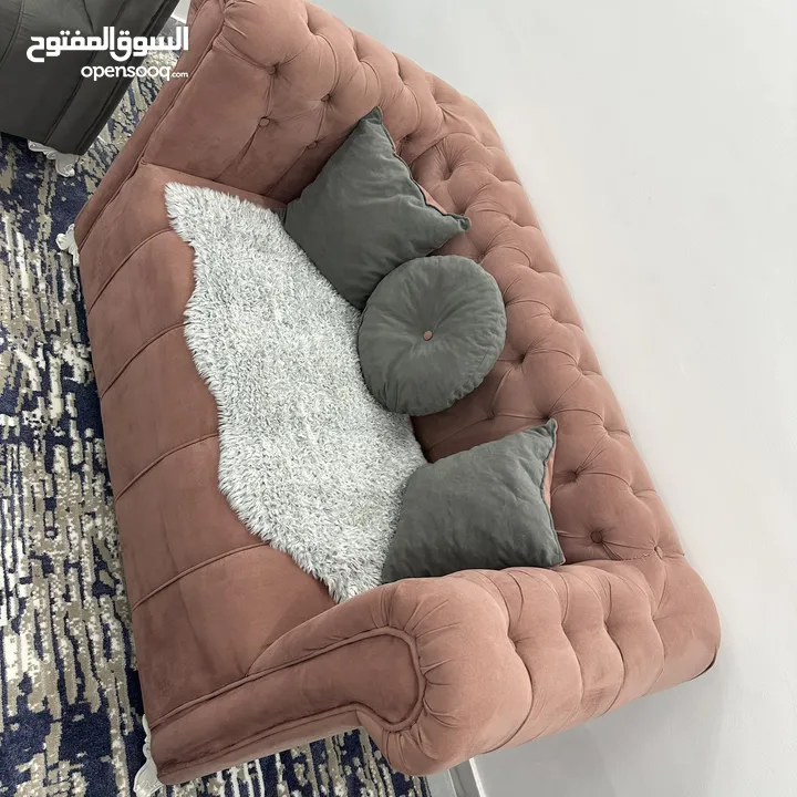 طقم كنب تفصيل ثقيل 8 مقاعد خشب سويد بحالة ممتازة