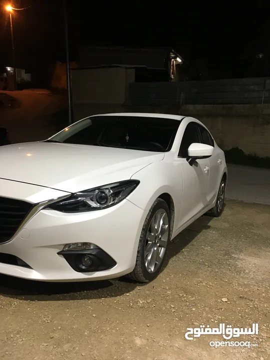 للبيع او البدل على جيب ياباني  مازدا 3 السيارة الف الف