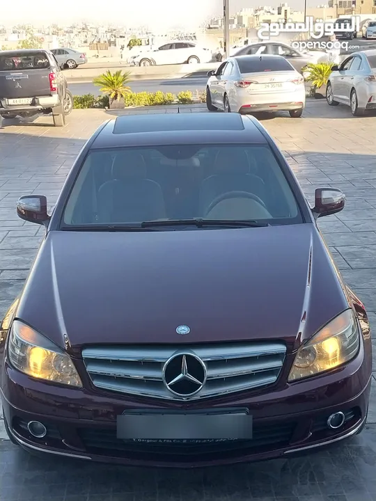 Mercedes-Benz C200 وارد الوكالة و صيانة الوكالة
