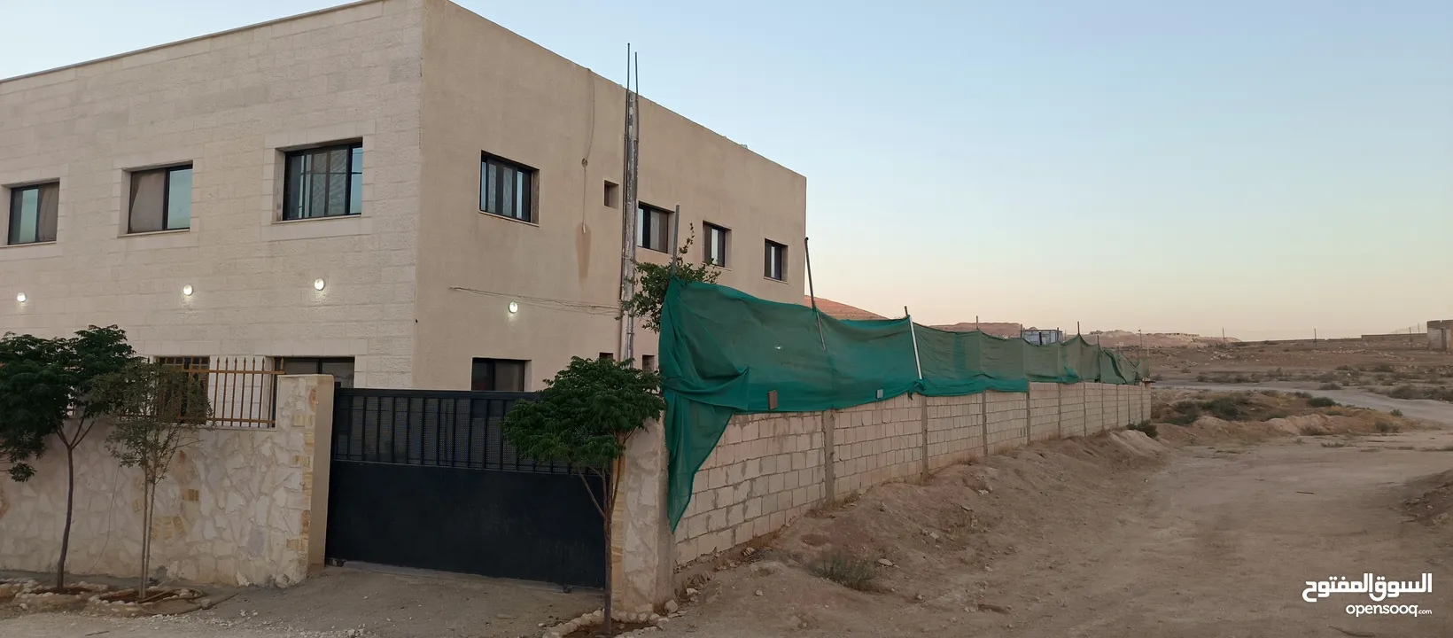 بيت للبيع في ماركا وادي القطار