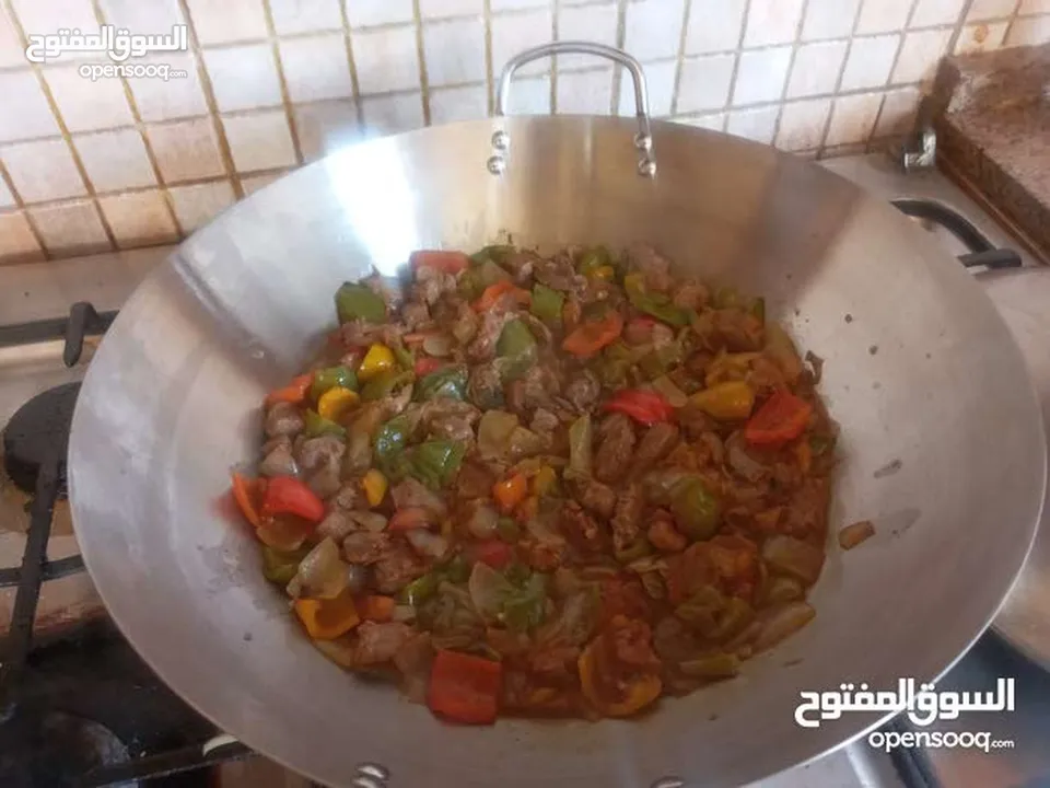 شيف طباخ شرقي وغربي وسلطات ابحث في الفندق عن عمل خبره في الاكل العربي والسلطات