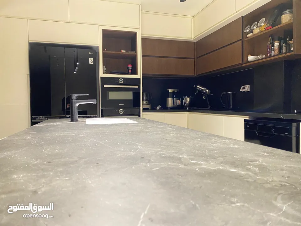 شقه للبيع في بيرزيت