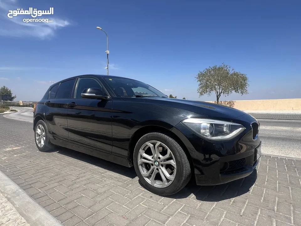 سيارة بي ام دبليو المانية من طراز BMW116i موديل 2016 \ ترخيص 2015 امكانية البيع دفعة وشيكات للجديين
